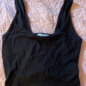 francesca’s, size small- black cropped tank